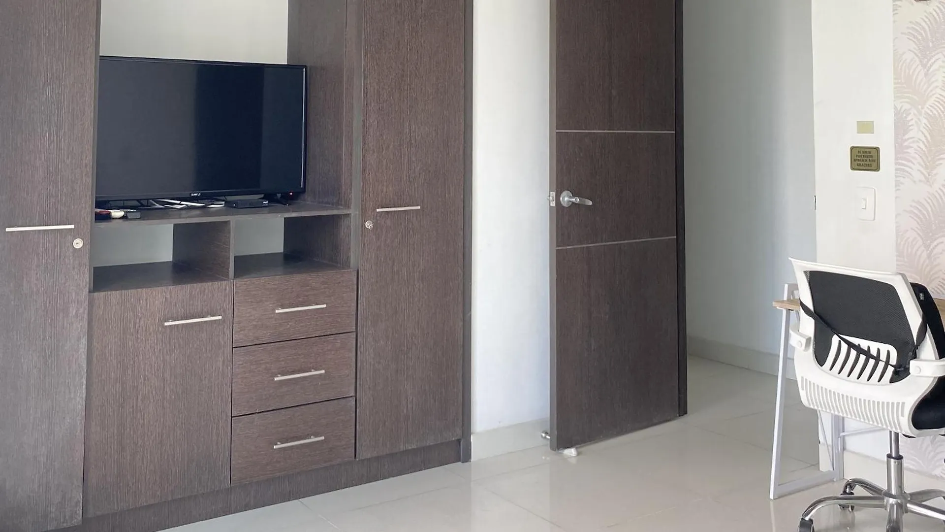 Hermoso Apto Familiar En Sector Bello Horizonte 圣玛尔塔 公寓